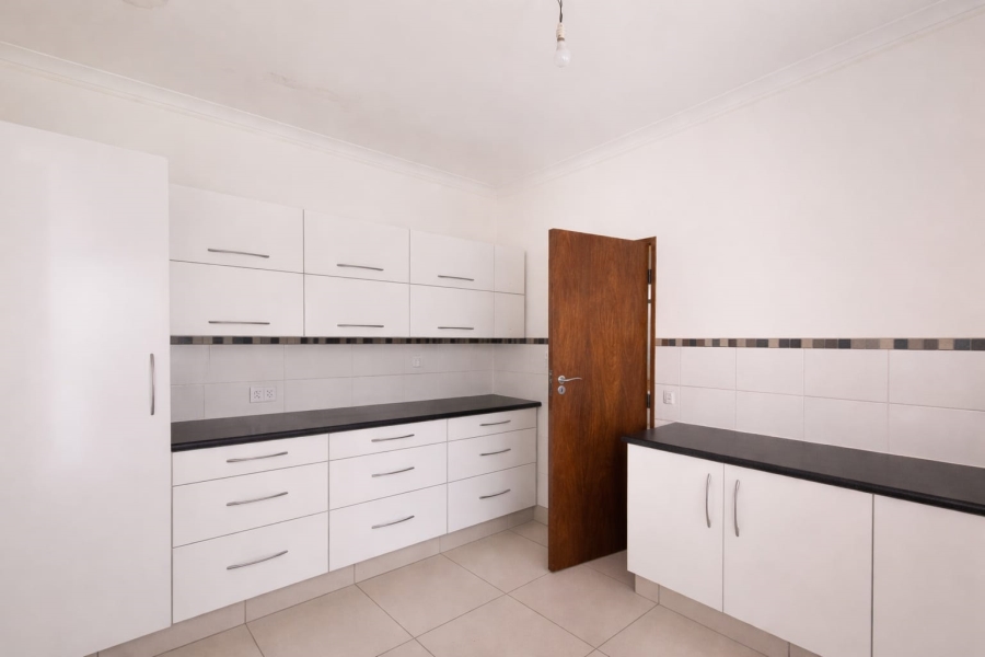 7 Bedroom Property for Sale in Ladybrand Free State